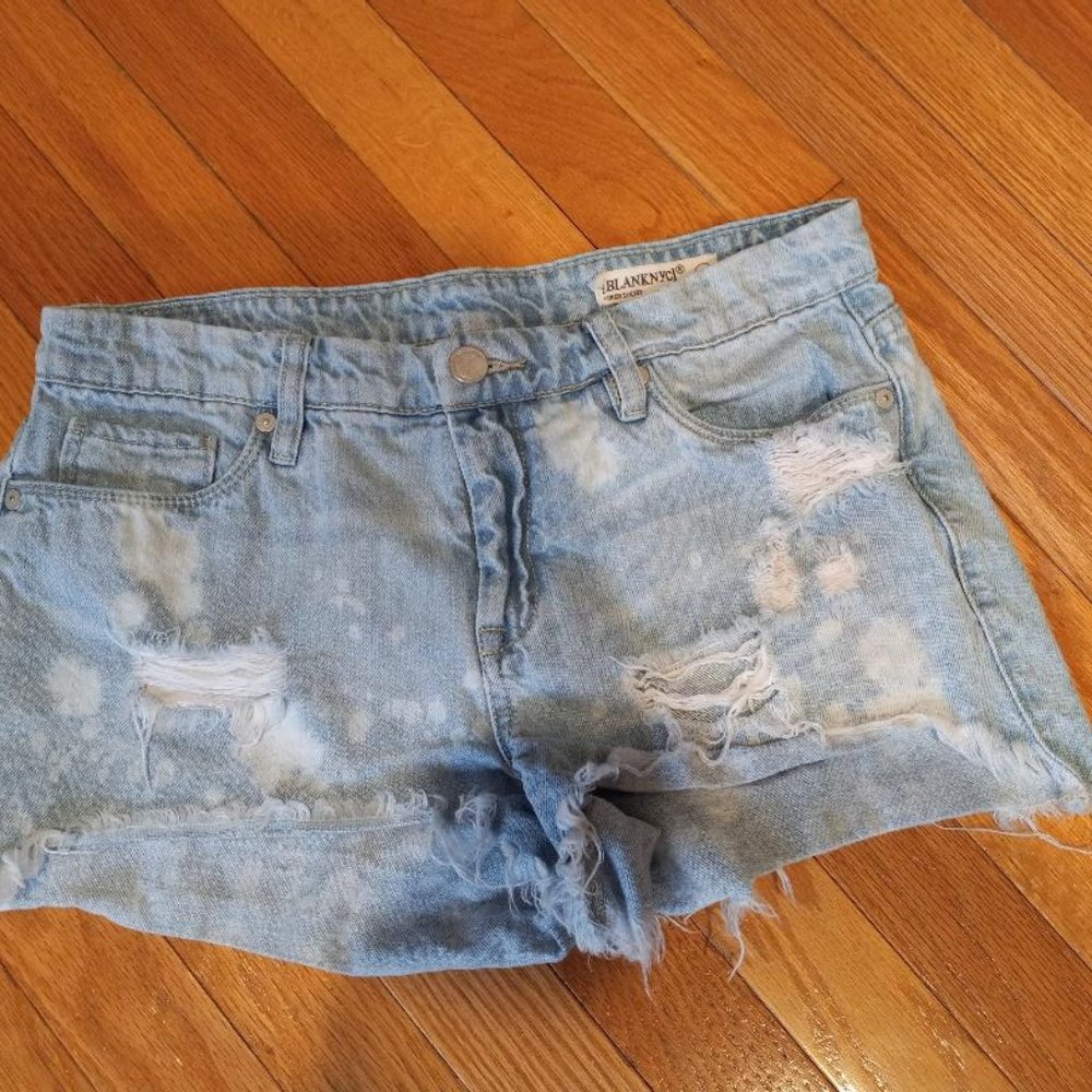 Blank NYC Women's Hiker Mid Rise Distressed Cutoff Light Wash Jean Shorts - 27